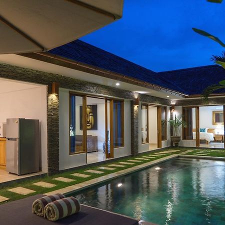 Two Lizards Beach Villas Sanur Extérieur photo